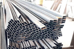 Труба профільна 40х20 мм; товщ 1.8 мм; ст. S235JR; L=6м; виробник Україна