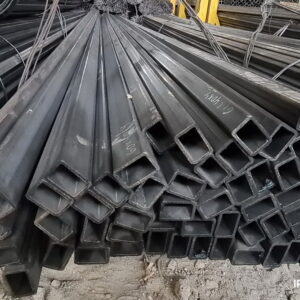 Купити труба профільна 60*40*4 недорого з доставкою ∥ Великий сортамент ∥ Опт і дрібний опт ∥ Наявність на складі ∥ Найкращий вибір прокату в Залізному Світі